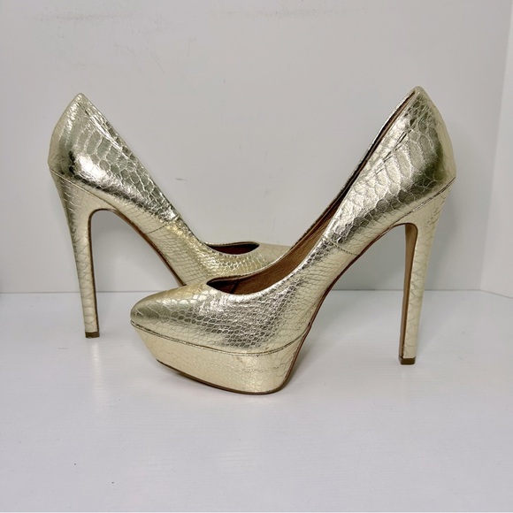Steve Madden Shoes - Steve Madden Artist Gold Metallic Platform Pointed Toe Heels Size 7